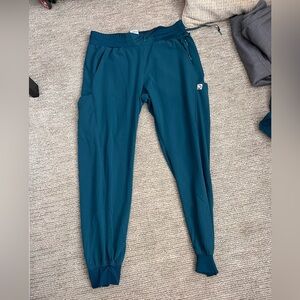 Wonderwink Aero jogger scrub pants in carribean blue size medium